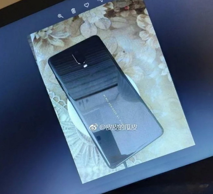 Xiaomi Mi Mix 3    ?