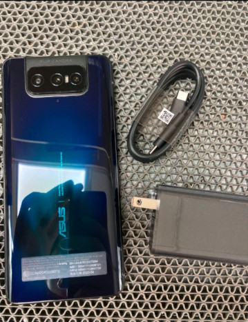   ASUS Zenfone 7  2   