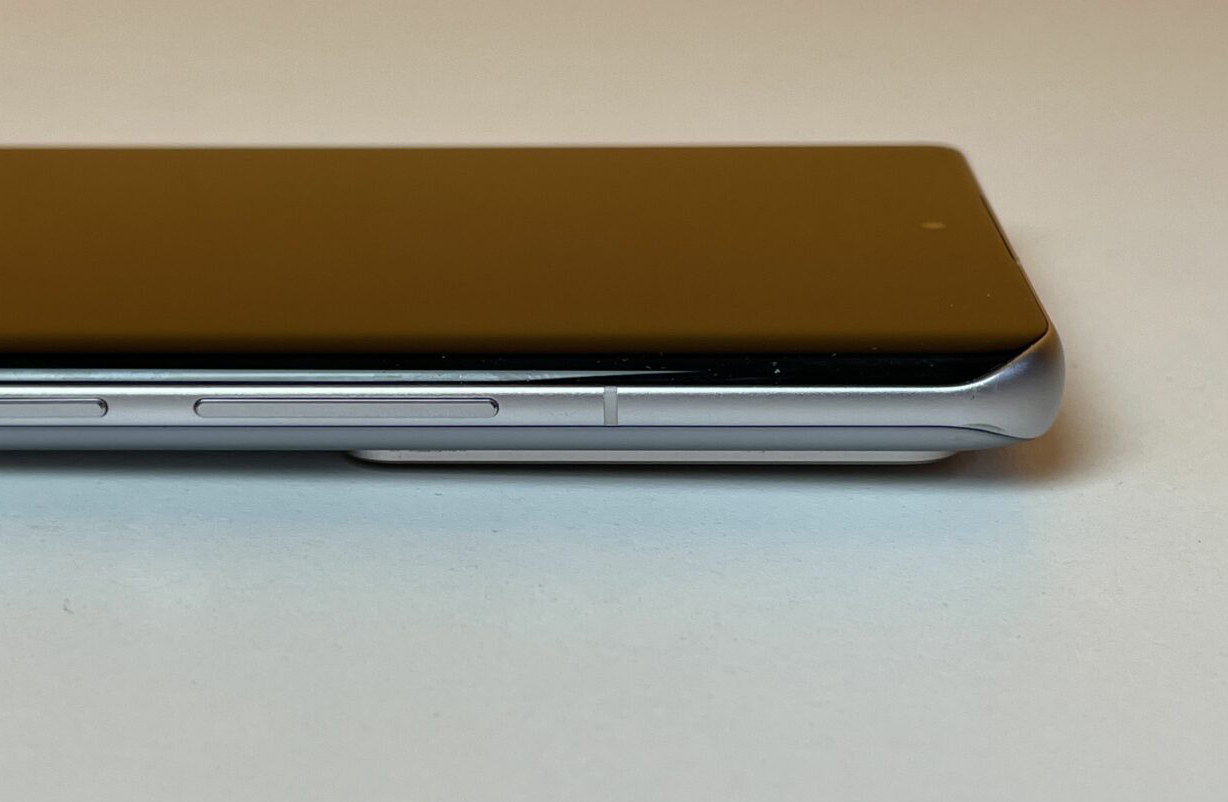 Неужели без &quot;водопада&quot;? Диагональ и другие детали экрана Xiaomi 13 Pro