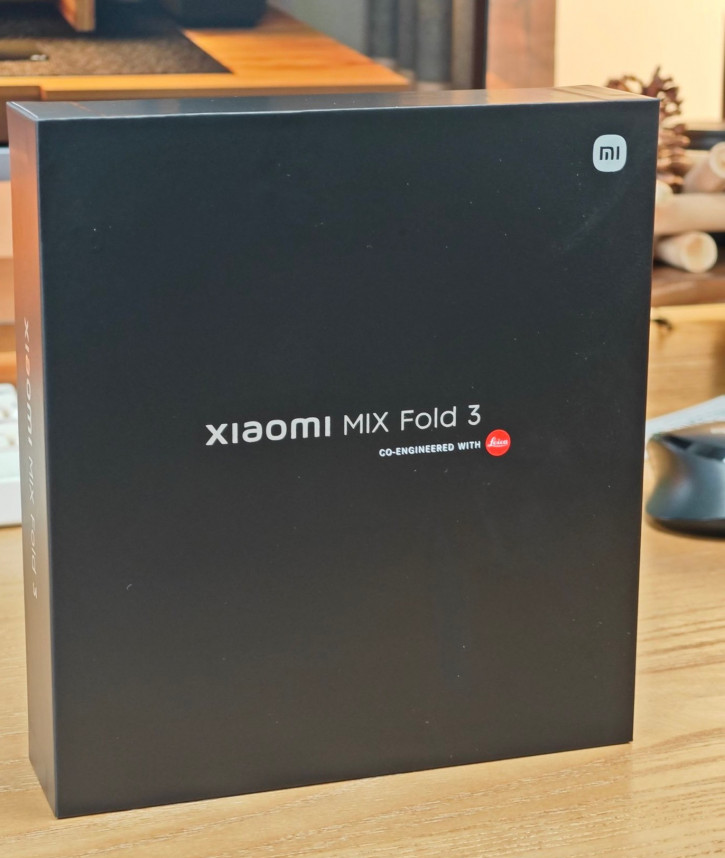 К релизу готов! Коробку со складным Xiaomi Mix Fold 3 на фото