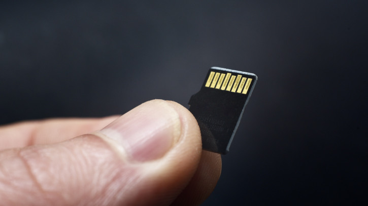 4     : SanDisk   microSD