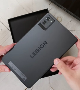 Lenovo  : Legion Y700 2025     