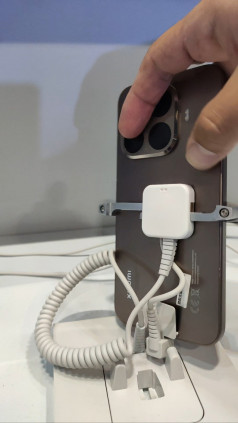 Xiaomi 15T и 15T Pro засняты в магазине до анонса