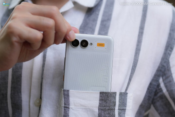 Realme        15 000 