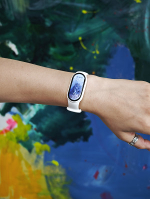 xiaomi band 10 beautiful girl