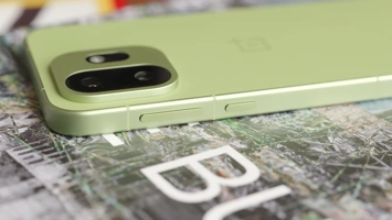 Обзор OnePlus 15T: круче и дешевле OnePlus 15?