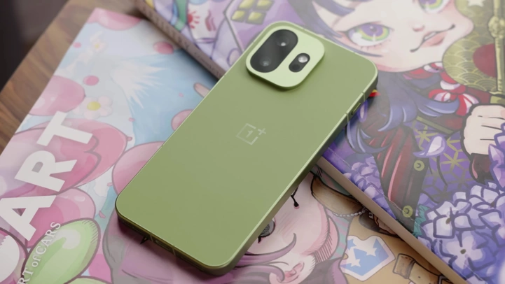 Обзор OnePlus 15T: круче и дешевле OnePlus 15?