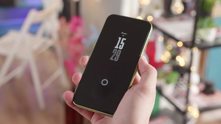 Обзор OnePlus 15T: круче и дешевле OnePlus 15?