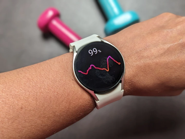 Samsung готовит умные часы, которые обойдутся без Wear OS