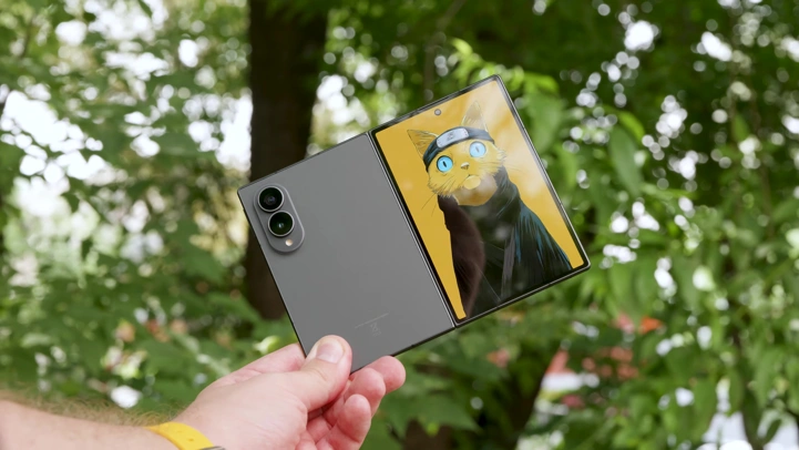 Обзор Samsung Galaxy Z Fold 8: в чём причина успеха?