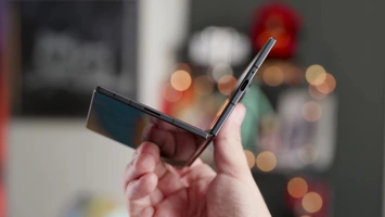 Обзор Samsung Galaxy Z Fold 8: в чём причина успеха?