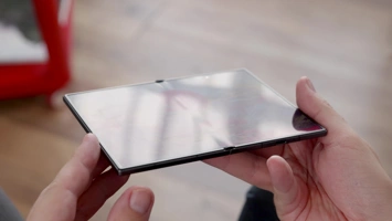 Обзор Samsung Galaxy Z Fold 8: в чём причина успеха?