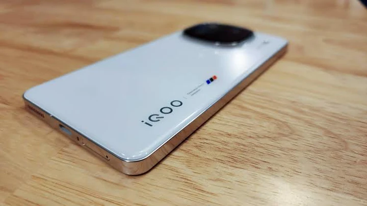 Всё о камерах iQOO 16: долгожданный конкурент OnePlus?