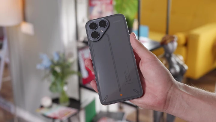 Обзор Tecno Pova 8 и Pova 8 Pro: яркие смартфоны с ИИ и большой батареей