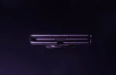 Фото Huawei Mate XT 2: фиолетовый красавец в новом формате