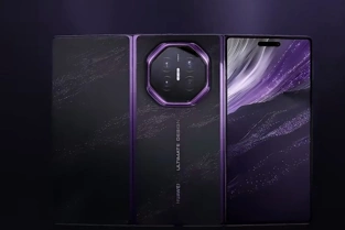 Фото Huawei Mate XT 2: фиолетовый красавец в новом формате