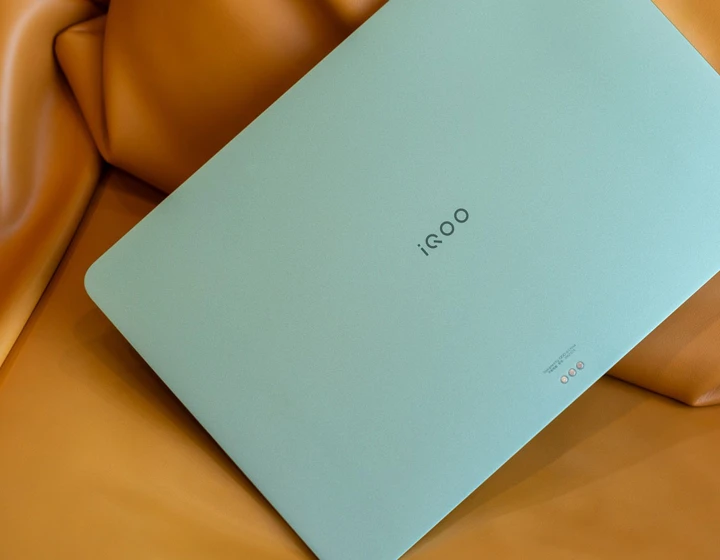 iQOO Pad mini впервые заснят на живых фото