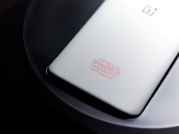  OnePlus 5T Star Wars Edition  