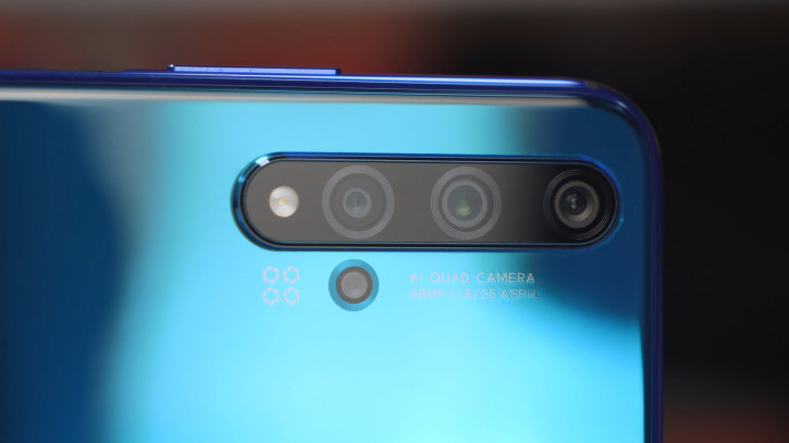  Huawei Nova 5T:   