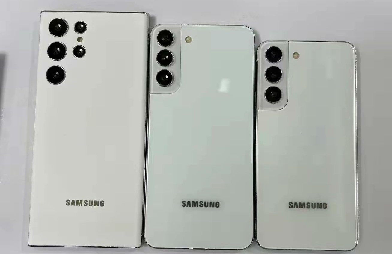 Реалистичные макеты Samsung Galaxy S22, S22+ и S22 Ultra: фото и видео