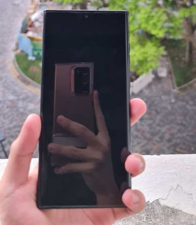  Samsung Galaxy S22 Ultra        