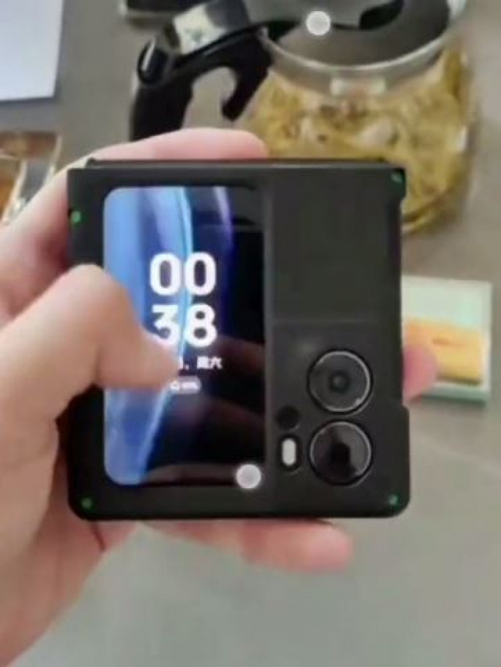   OPPO Find N2 Flip   