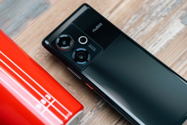 Nubia Z50    :   ?