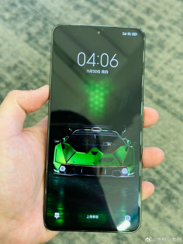 Лимитка Xiaomi Redmi K70 Pro Lamborghini Squadra Corse на живых фото