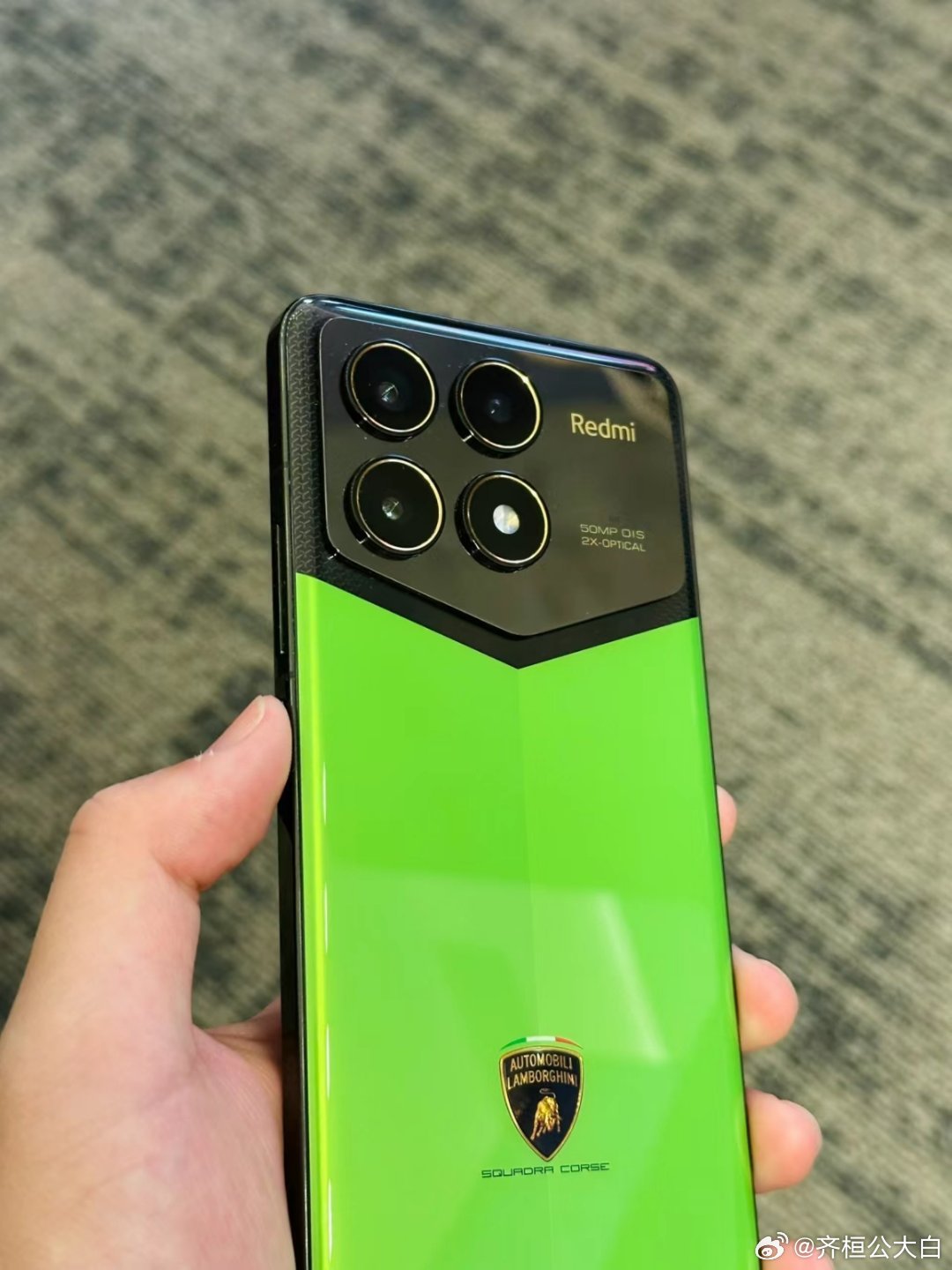 Лимитка Xiaomi Redmi K70 Pro Lamborghini Squadra Corse на живых фото