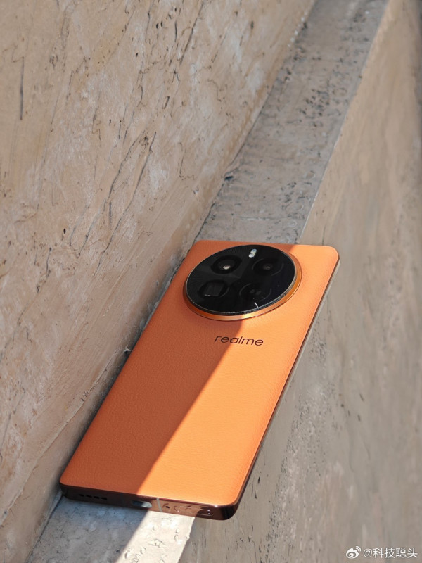 Realme GT5 Pro        