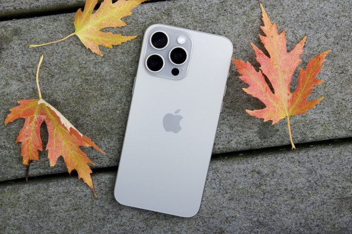 Цена iPhone 15 Pro Max в России продолжает падать
