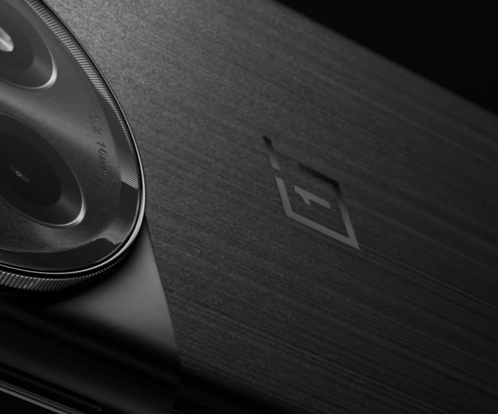 OnePlus Ace 3 получил дату анонса и показался во всех цветах на видео