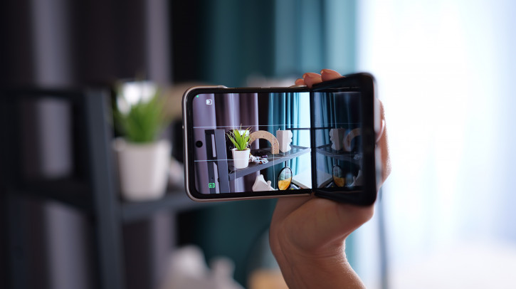  Infinix Zero Flip:  flip  Infinix!