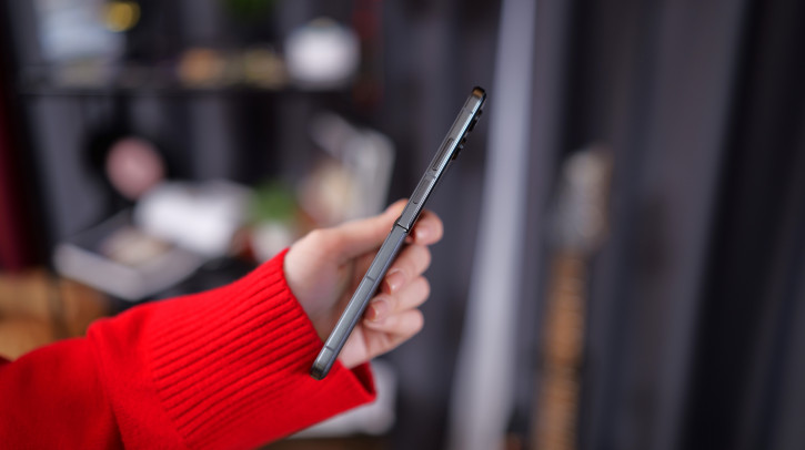  Infinix Zero Flip:  flip  Infinix!