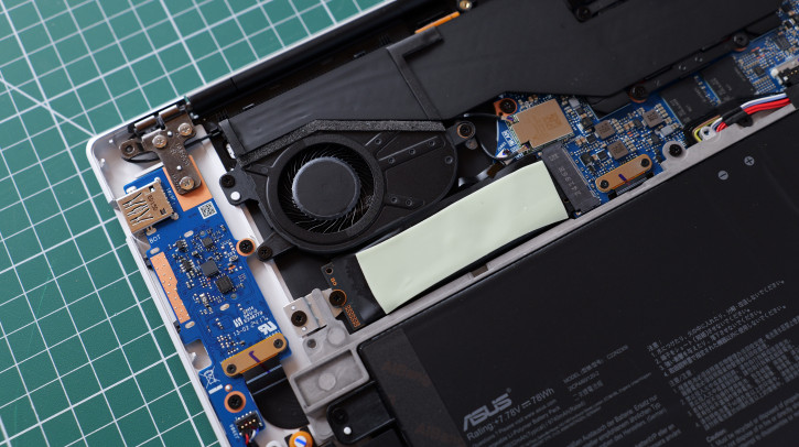  ASUS Zenbook S 16 UM5606      