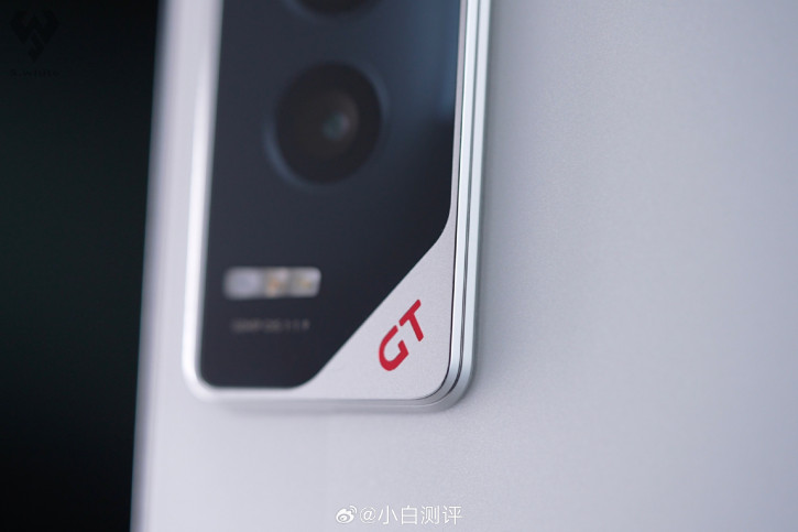       Honor GT