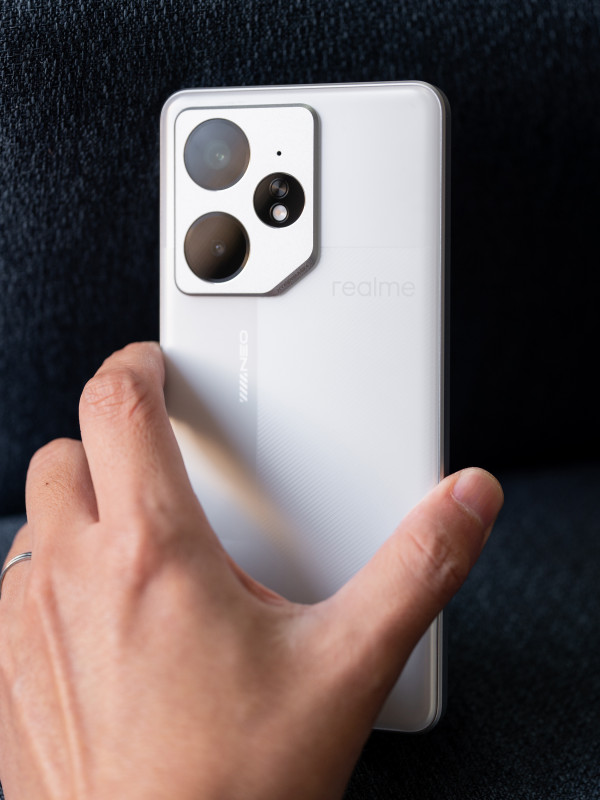 Realme Neo 7       