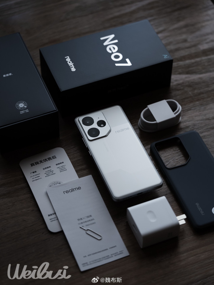 Realme Neo 7       