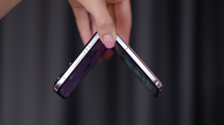  Xiaomi Mix Flip:    Xiaomi