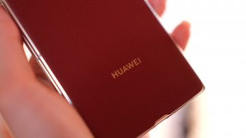  Huawei Mate X6:  !
