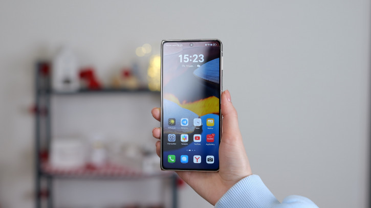  Huawei Mate X6:  !