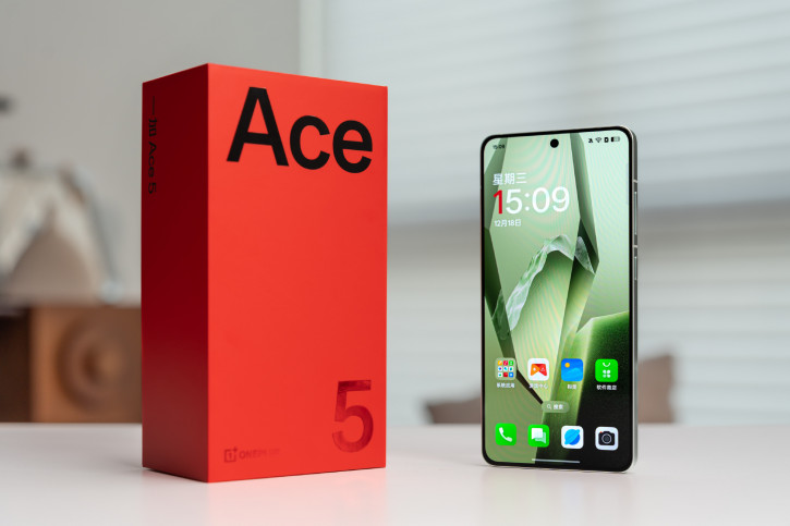 OnePlus Ace 5  5 Pro       