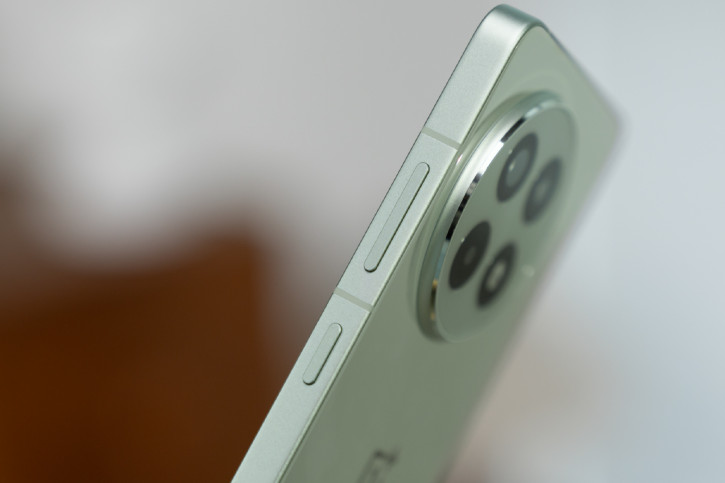 OnePlus Ace 5  5 Pro       