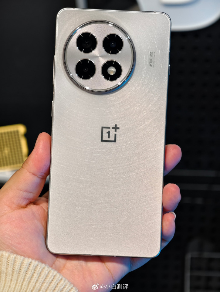 OnePlus Ace 5  5 Pro       