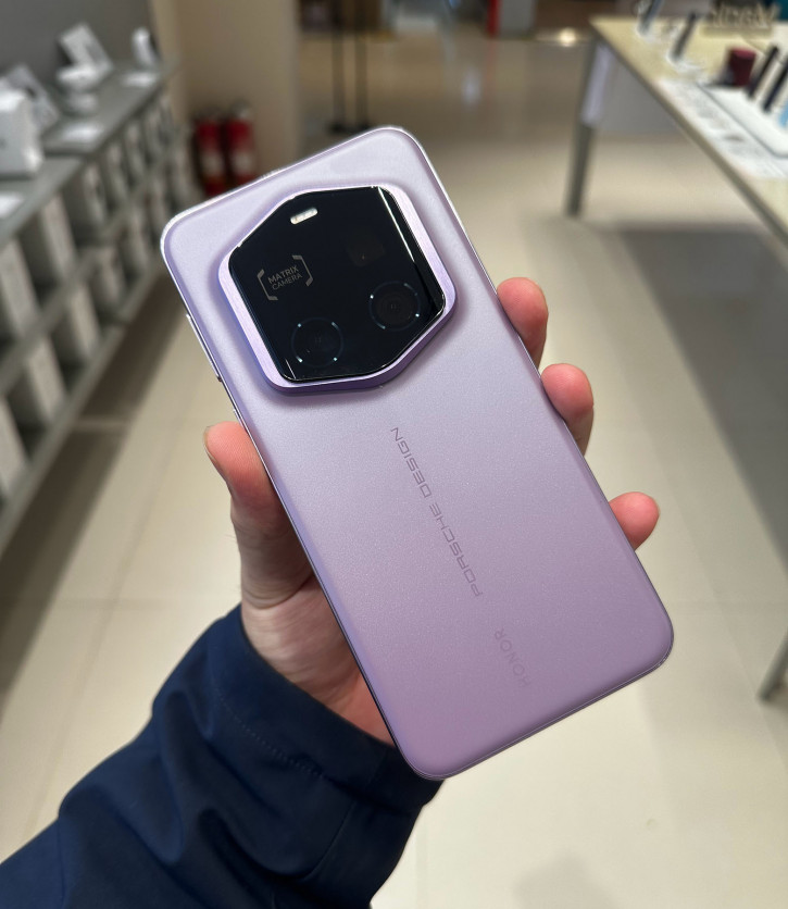    Honor Magic 7 RSR:    !