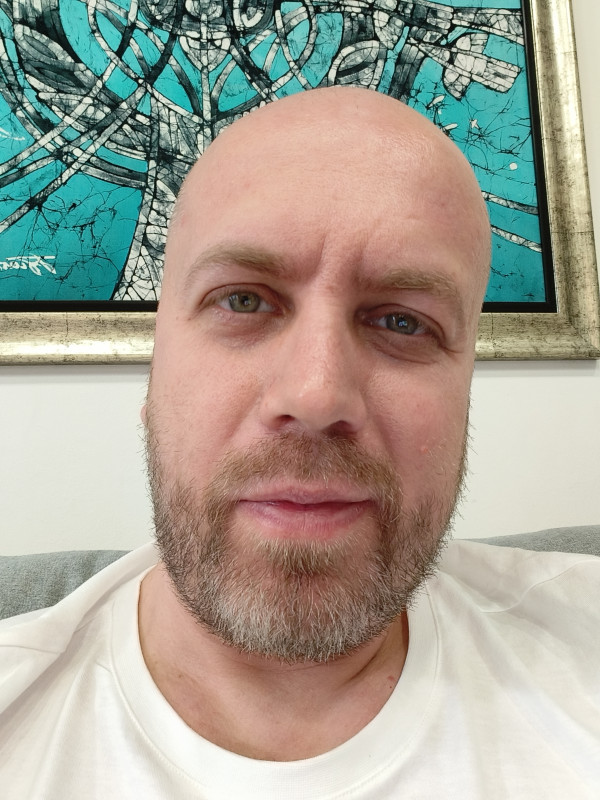  Realme 13+ 5G:    30 000?