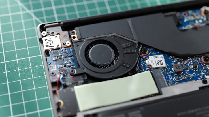  ASUS Zenbook S 14 UX5406SA:    