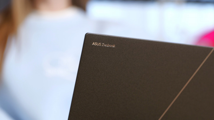  ASUS Zenbook S 14 UX5406SA:    