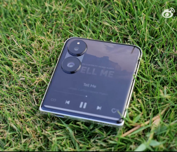    Xiaomi Mix Flip      