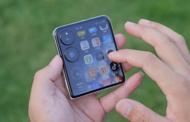    Xiaomi Mix Flip      